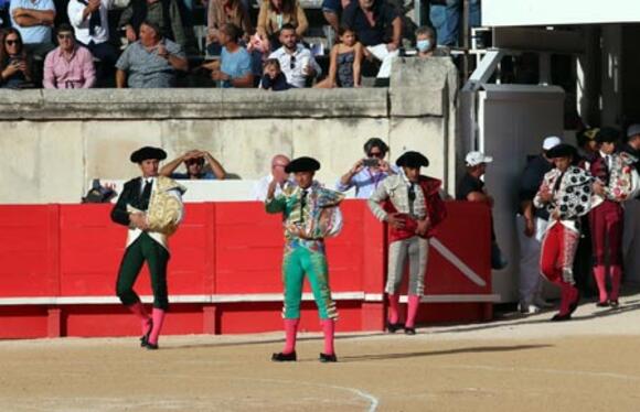 TEMPORADA : VICTORINO MARTÍN ET ANTONIO FERRERA TRIOMPHENT À OLIVENZA