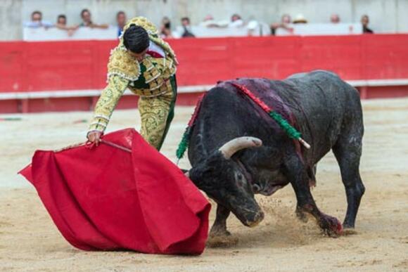 TEMPORADA : VICTORINO MARTÍN ET EMILIO DE JUSTO MARQUENT LES ESPRITS À CALI