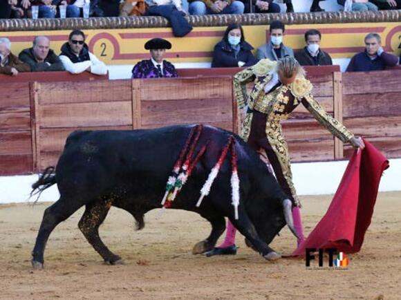 TEMPORADA : LALO DE MARÍA A DÉBUTÉ À OLIVENZA