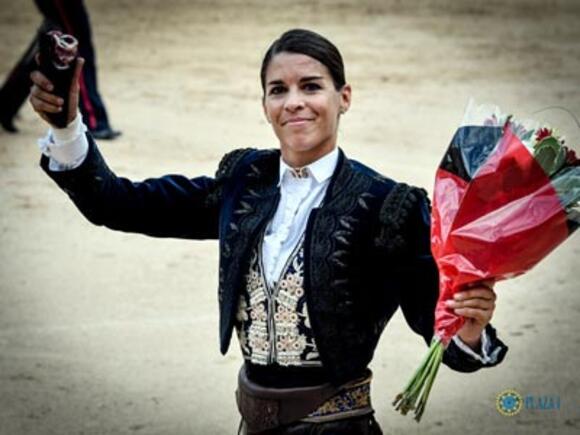 REVUE DE PRESSE : LÉA VICENS EN PREMIÈRE CLASSE