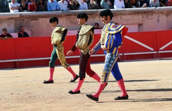 ESCALAFÓN DES MATADORS DE TOROS : MORANTE DE LA PUEBLA POURSUIT SON MARATHON ESTIVAL