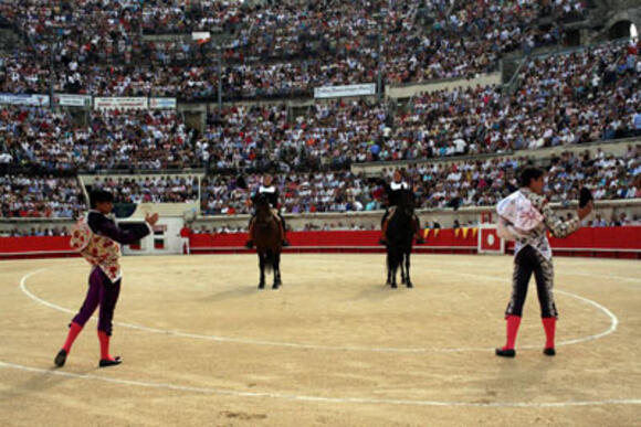 FERIA DE PENTECÔTE : OFFRES SPÉCIALES POUR LES CLUBS TAURINS