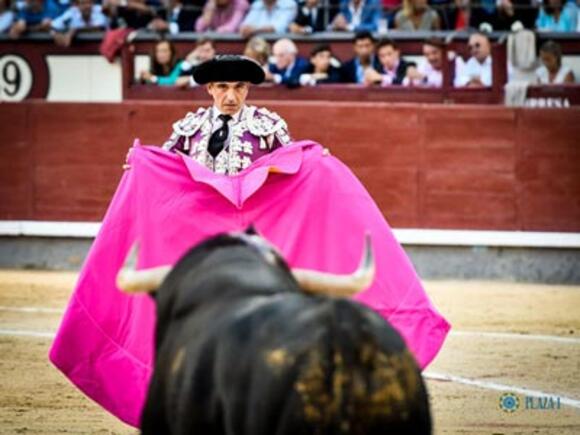 TEMPORADA : CURRO ROBLES REJOINT LA CUADRILLA DE MANUEL ESCRIBANO