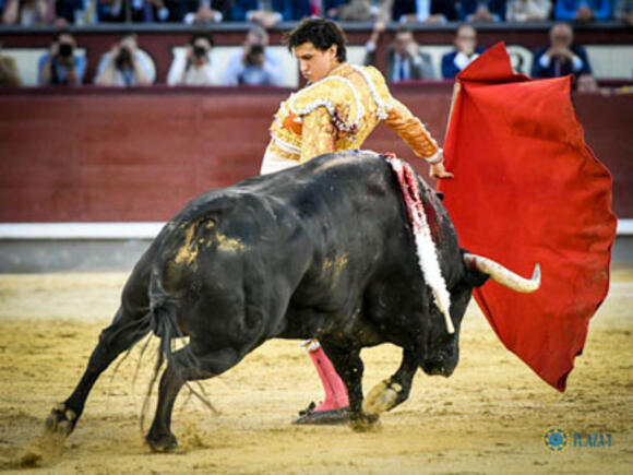 TEMPORADA : ÉPOUSTOUFLANT TRIOMPHE DE ROCA REY A MADRID