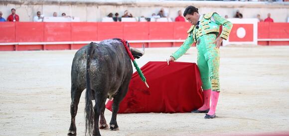 FERIA DE PENTECÔTE : OCTAVIO CHACÓN DOMINE LA CORRIDA DE CLÔTURE