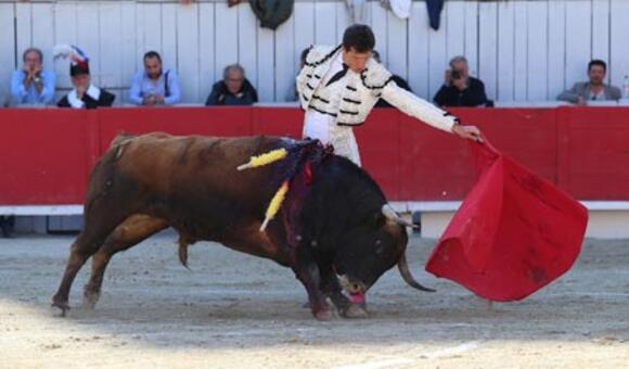 OBJECTIF FERIA DE PENTECÔTE : DES VICTORIANO DEL RÍO DE CARACTÈRE