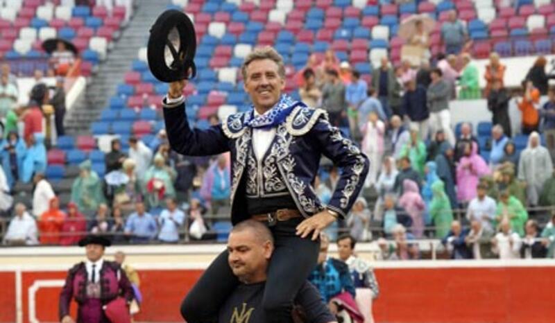 J -14 AVANT LA FERIA DES VENDANGES : LES ADIEUX TRIOMPHAUX DE PABLO HERMOSO DE MENDOZA À BILBAO