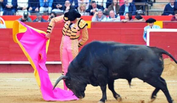 J -48 AVANT LA FERIA DE PENTECÔTE : RETOUR SUR LES FALLAS DE VALENCIA